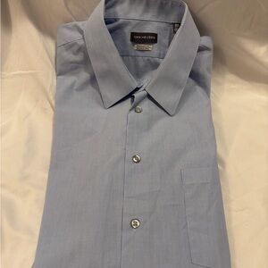 Used Van Heusen Men's Light Blue striped regular fit wrinkle free 17 1/2, 32/33